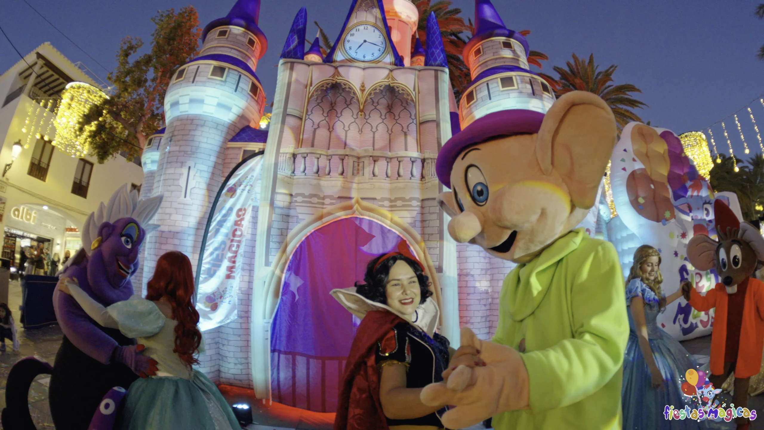 Castillo de Disney decorado en evento organizado por ayuntamiento de Málaga