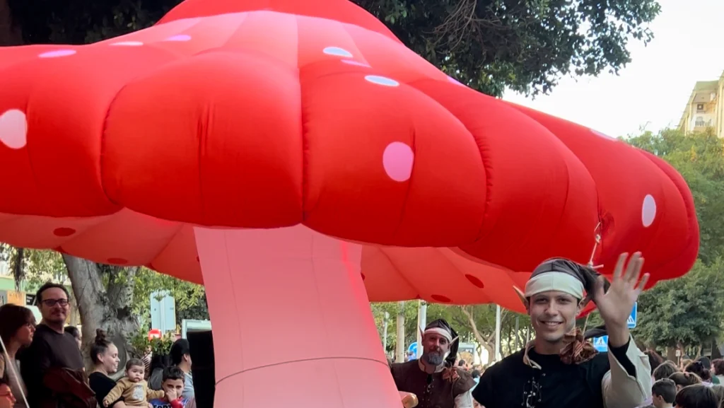 Pasacalles bosque fiestas populares Málaga