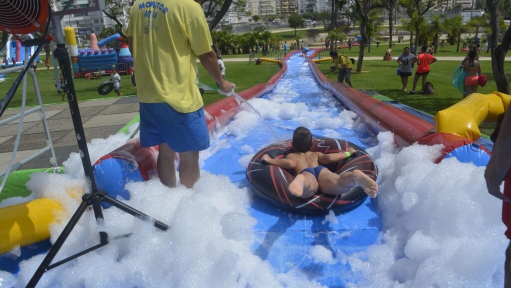 Deslizador de espuma para fiestas